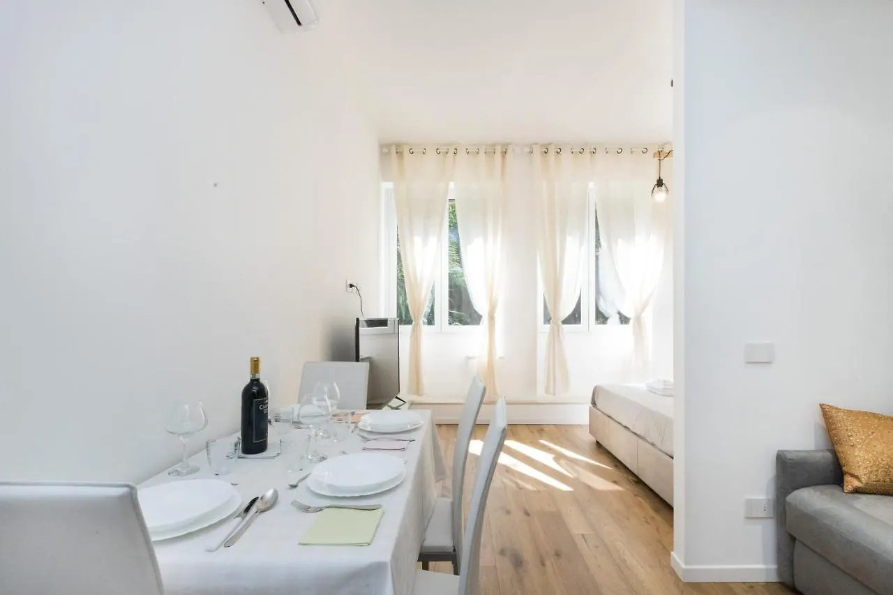 Magnoliaapartments - 18B Visconti Duomo Milan